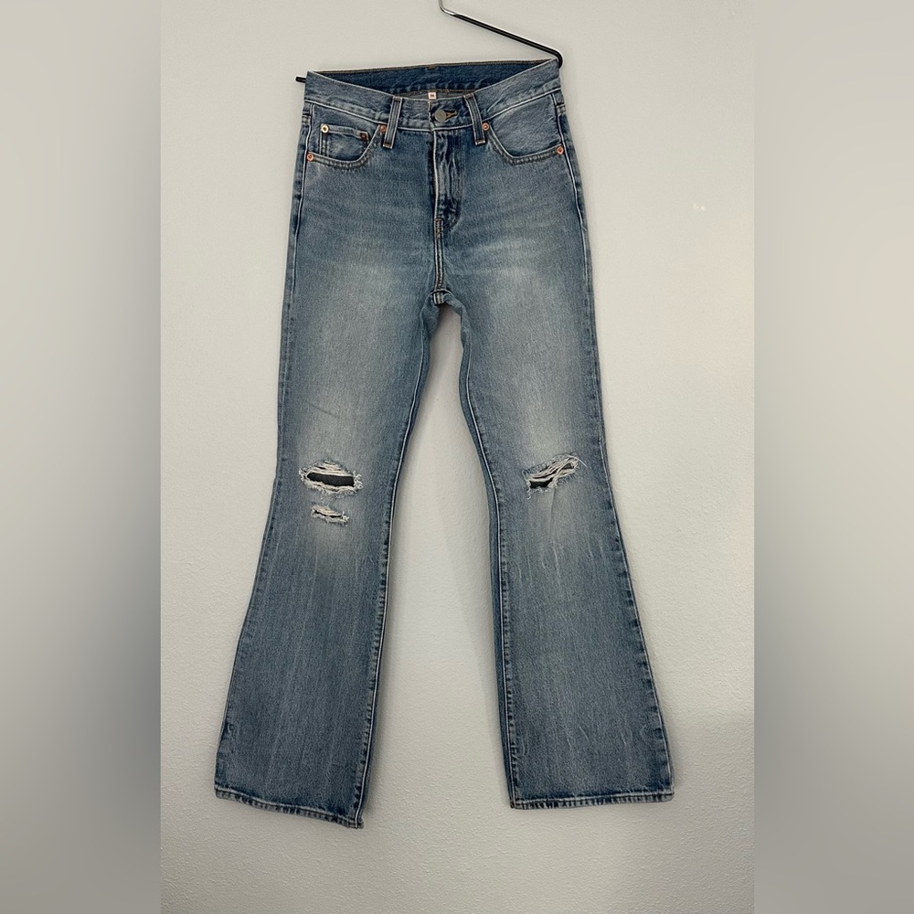 LEVIS high rise “vintage flare” sz 26 fox blue